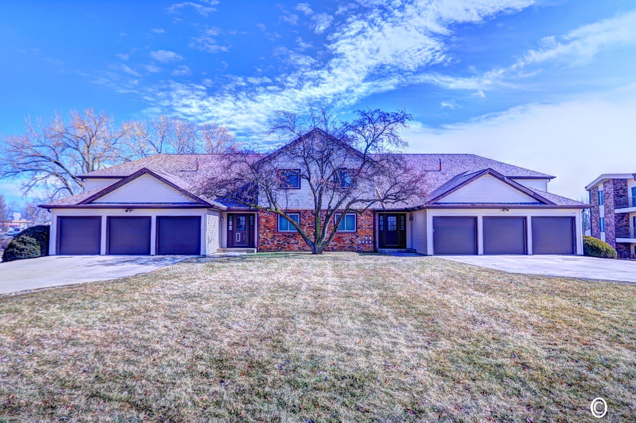 1600A Northbrook Dr, Normal, IL 61761 Townhouse for Rent in Normal