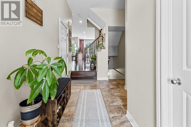 Building Photo - 313 Warmstone Dr
