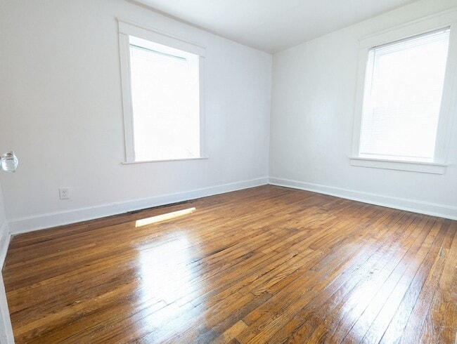 Building Photo - 2152-2154 Geyer