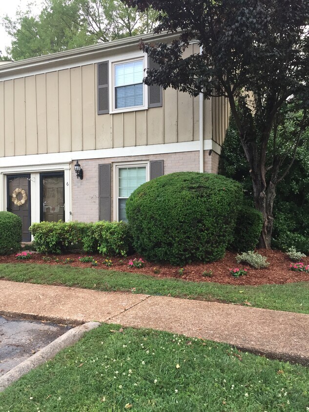 Primary Photo - 1011 Murfreesboro Rd