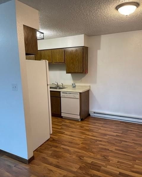 Building Photo - 206 Kuchenski Dr