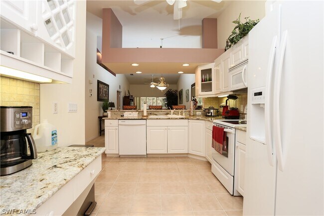 Building Photo - 2400 Bayou Ln