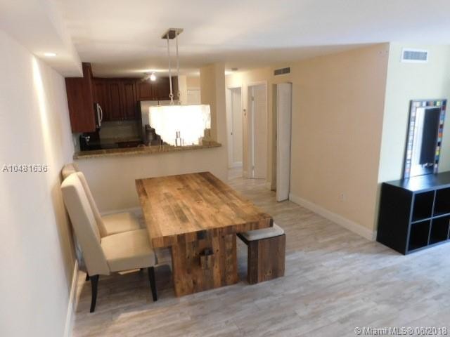 Foto del edificio - 210 SW 11th St