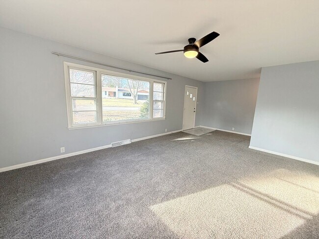 Foto del edificio - Beautiful 3 bedroom house in Maplewood Subdivision