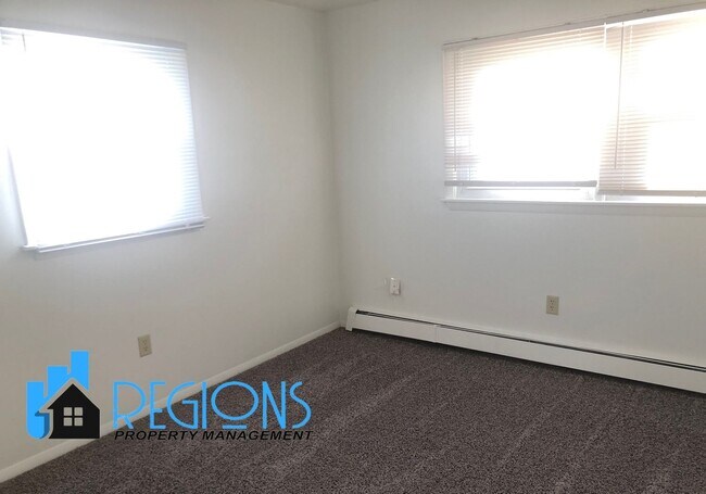 Foto del edificio - 824 E Washington St