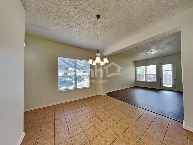 Foto del edificio - 6628 Morse Glen Ln