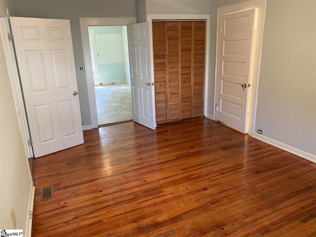 Foto del edificio - 407 Woodruff St