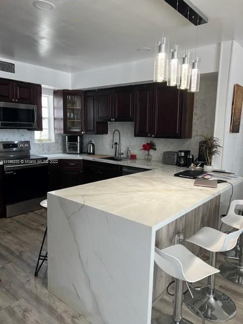 Building Photo - 2371 E Golf Dr
