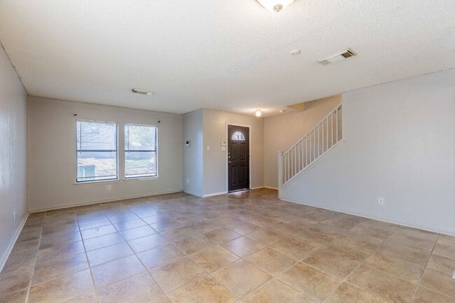 Foto del edificio - 8423 Parry Path