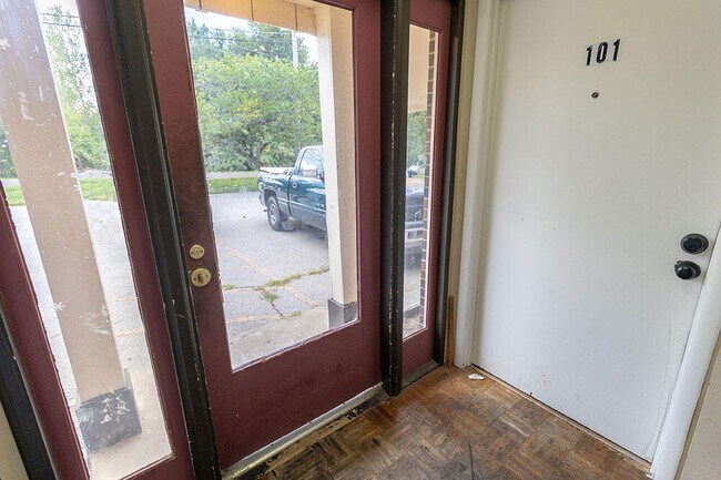 Foto del edificio - 2931 Northland Dr