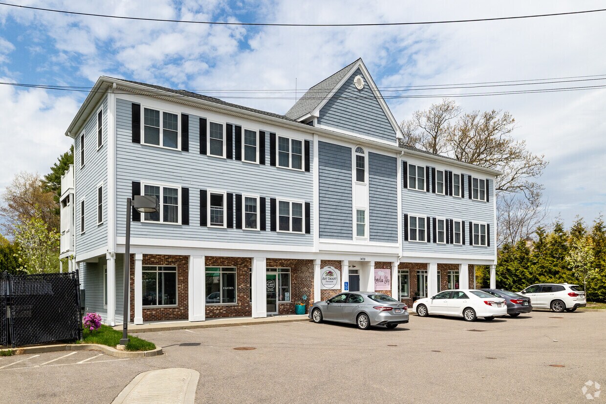 1429 Main St, Walpole, MA 02081 Apartments in Walpole, MA
