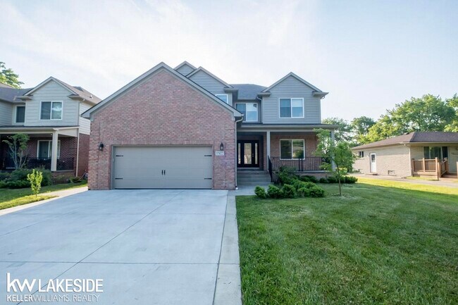 Building Photo - 37422 Curwood Dr