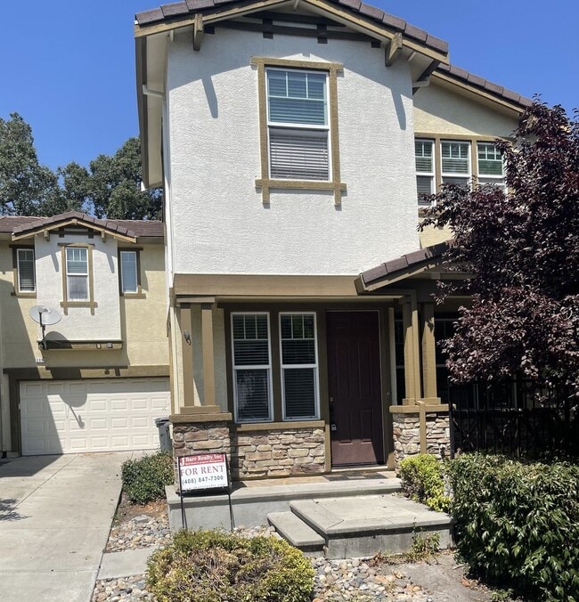Foto del edificio - $3995 - 3 Bed/2.5 Bath Two Story Home in D...