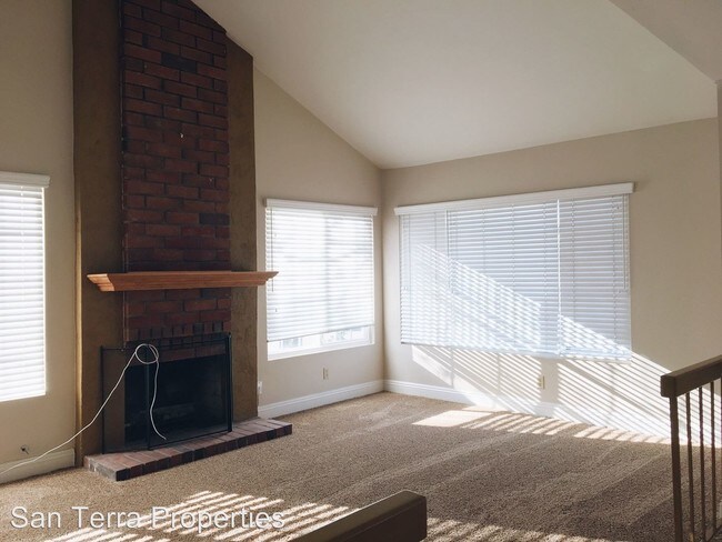 Foto del edificio - 4370 Cartulina Rd