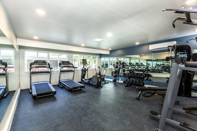 Fitness Center - Meadowbrook Apartments