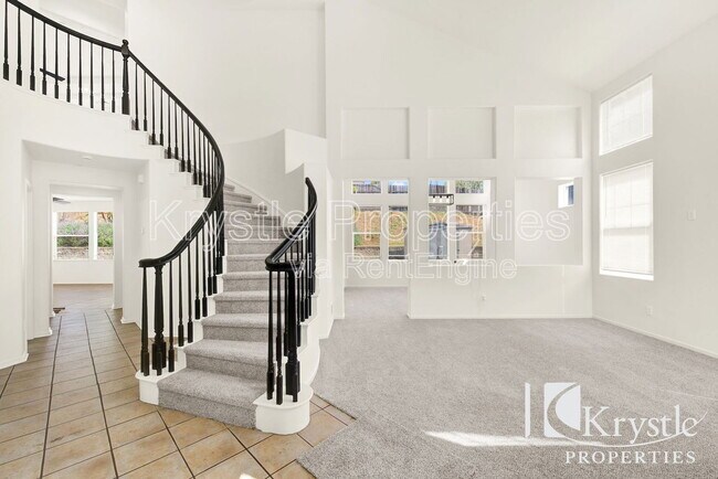 Foto del edificio - 35 Goldfinch Dr