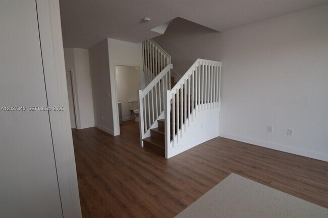 Foto del edificio - 7848 NW 114th Path