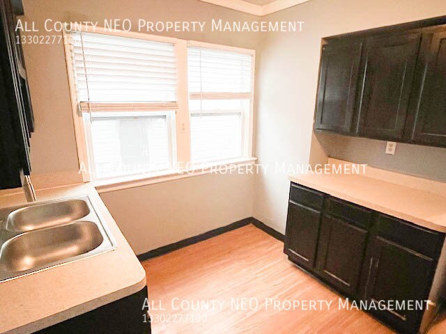 Foto del edificio - 835 Nela View Rd