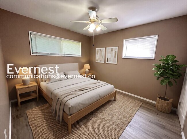 Foto del edificio - 4001 Cranberry Ln