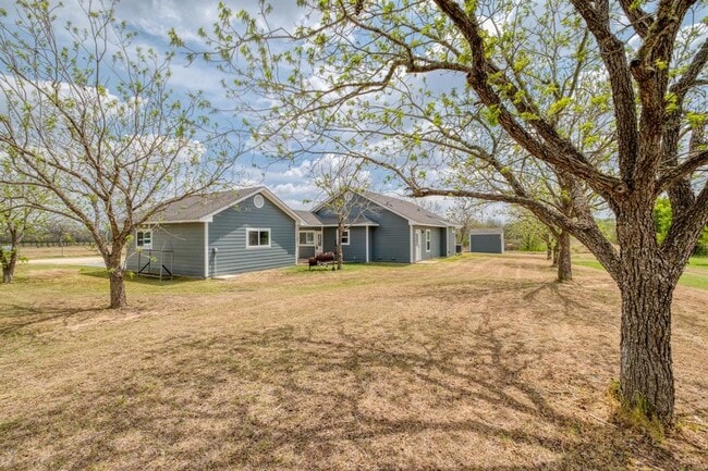 Building Photo - 2950 Co Rd 484