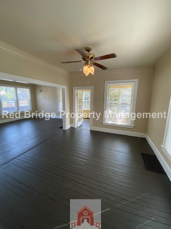 Foto del edificio - 4415 N Haight Ave
