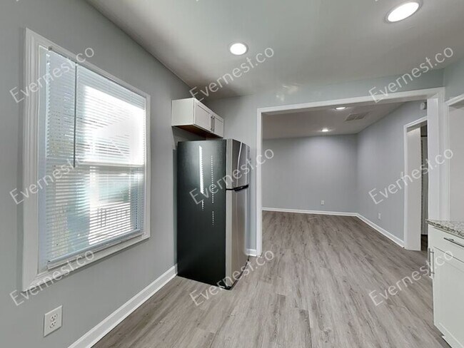 Foto del edificio - 1268 Byewood Ln SW