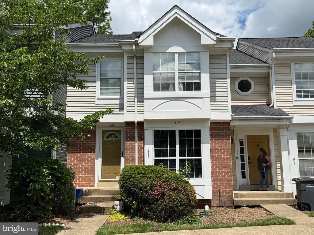 Foto principal - 508 Providence St