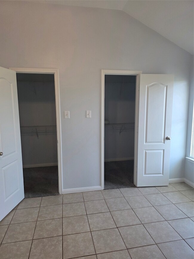 Building Photo - 311 Burris Park Dr