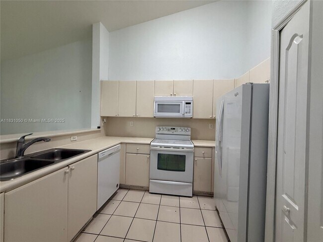 Foto del edificio - 2731 SE 17th Ave