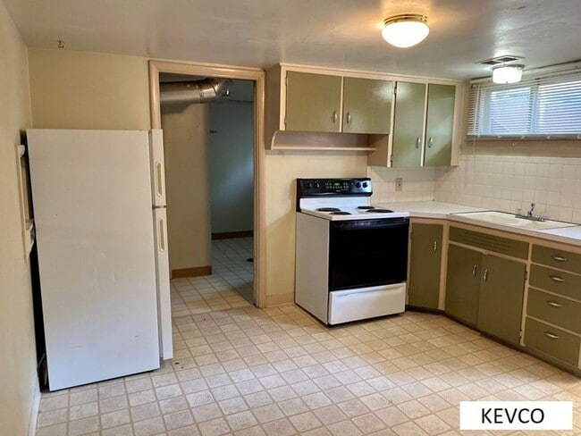 Building Photo - 1100 Whedbee St