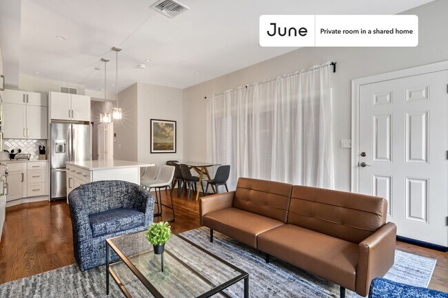 Foto del edificio - Room in Shared 3 bed/1.5 bath home