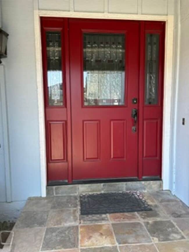 Building Photo - Spacious 4BR Home with Gated Pool, Chef’s Kitchen & 3-Car Garage