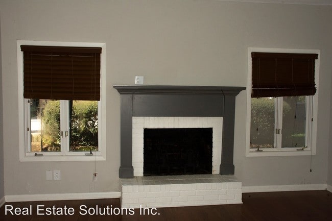 Building Photo - 2 br, 2.5 bath House - 34 Park Crest Place