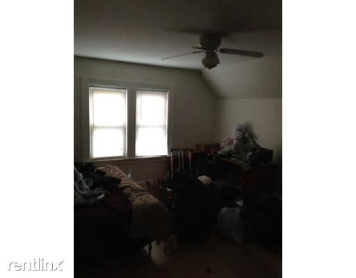 Building Photo - 2 Greylock Rd