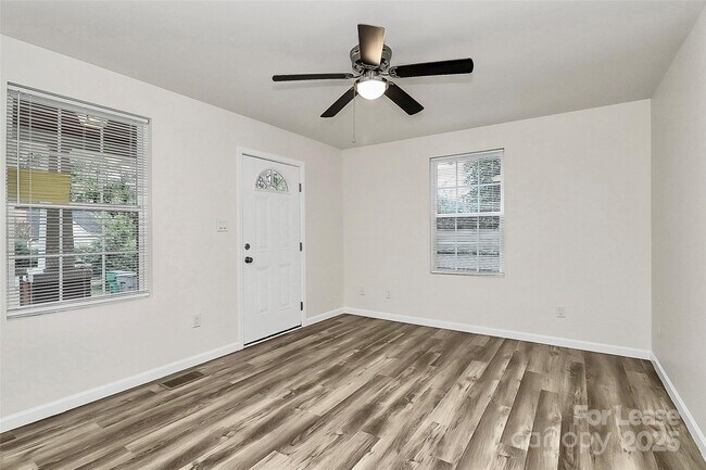 Foto del edificio - 2825 Morson St