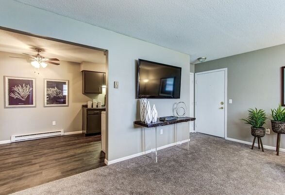 Building Photo - 1164 Brookview Dr
