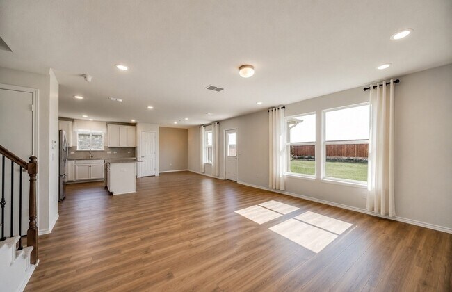 Foto del edificio - 1806 Aslynn Cir