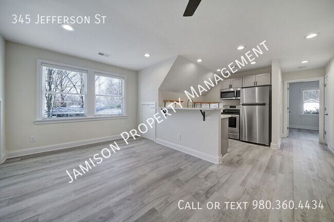 Foto del edificio - 345 Jefferson St