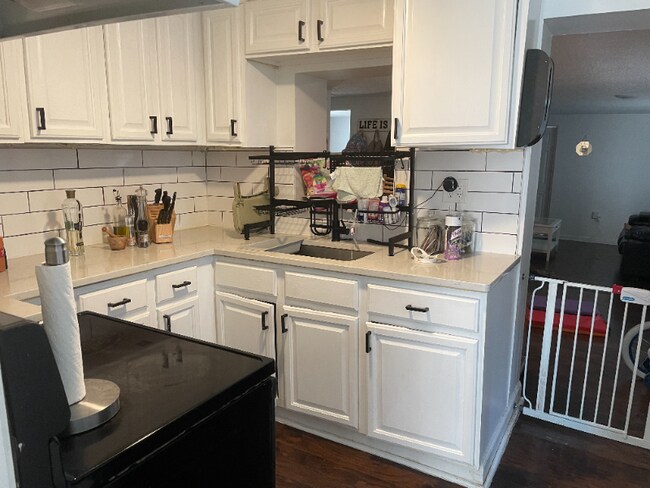 Foto del edificio - 5767 Lakeville Rd