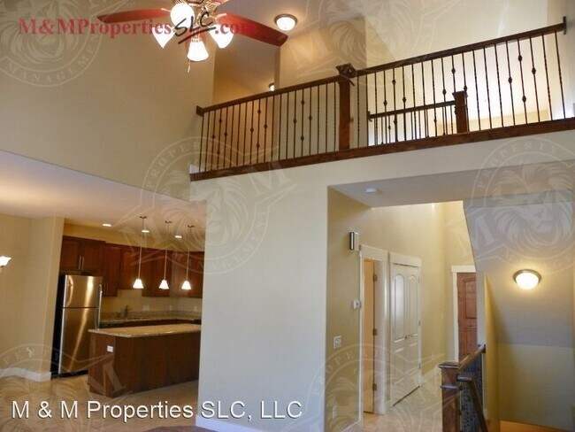 Foto del edificio - 2216 Mackay Ln