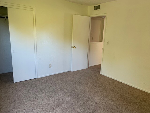 Building Photo - 6480 Ardilla Ave