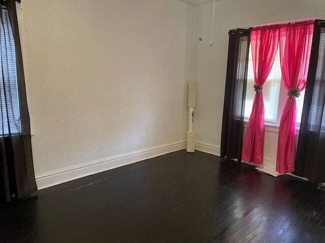 segundo dormitorio - 6542 Whitney Ave