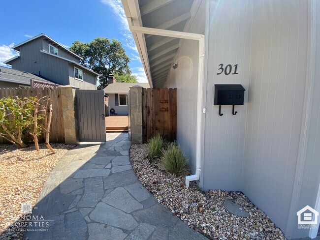 Foto del edificio - Charming 2bd/2ba House in Downtown Sonoma!