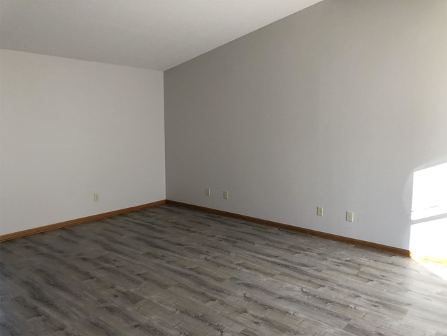 Building Photo - 1132 Timber Creek Ln