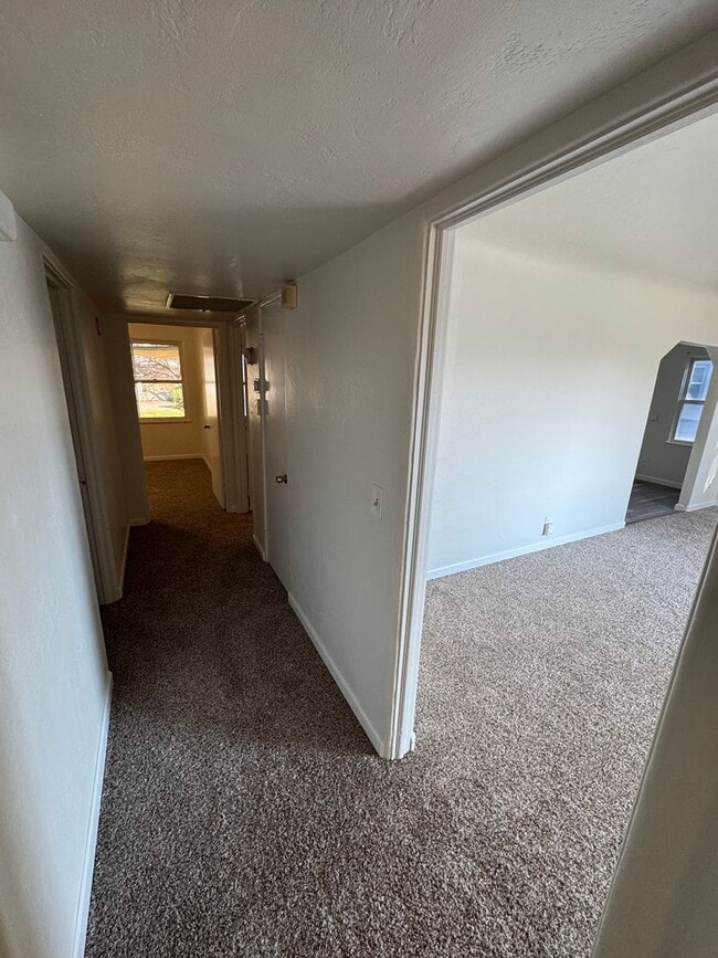 Building Photo - Old Town Charm