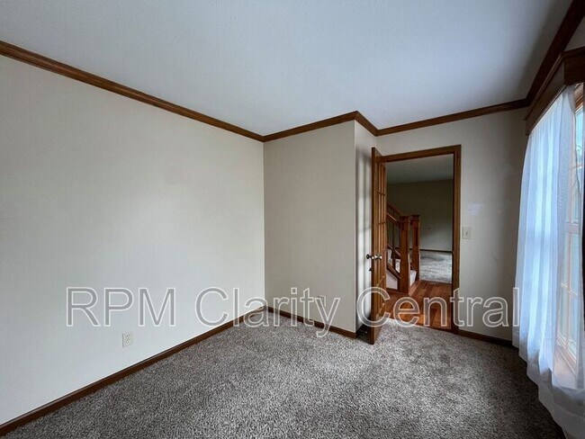 Foto del edificio - 440 Taylor Ave