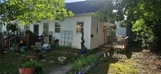 Building Photo - 628 Whitham Ave