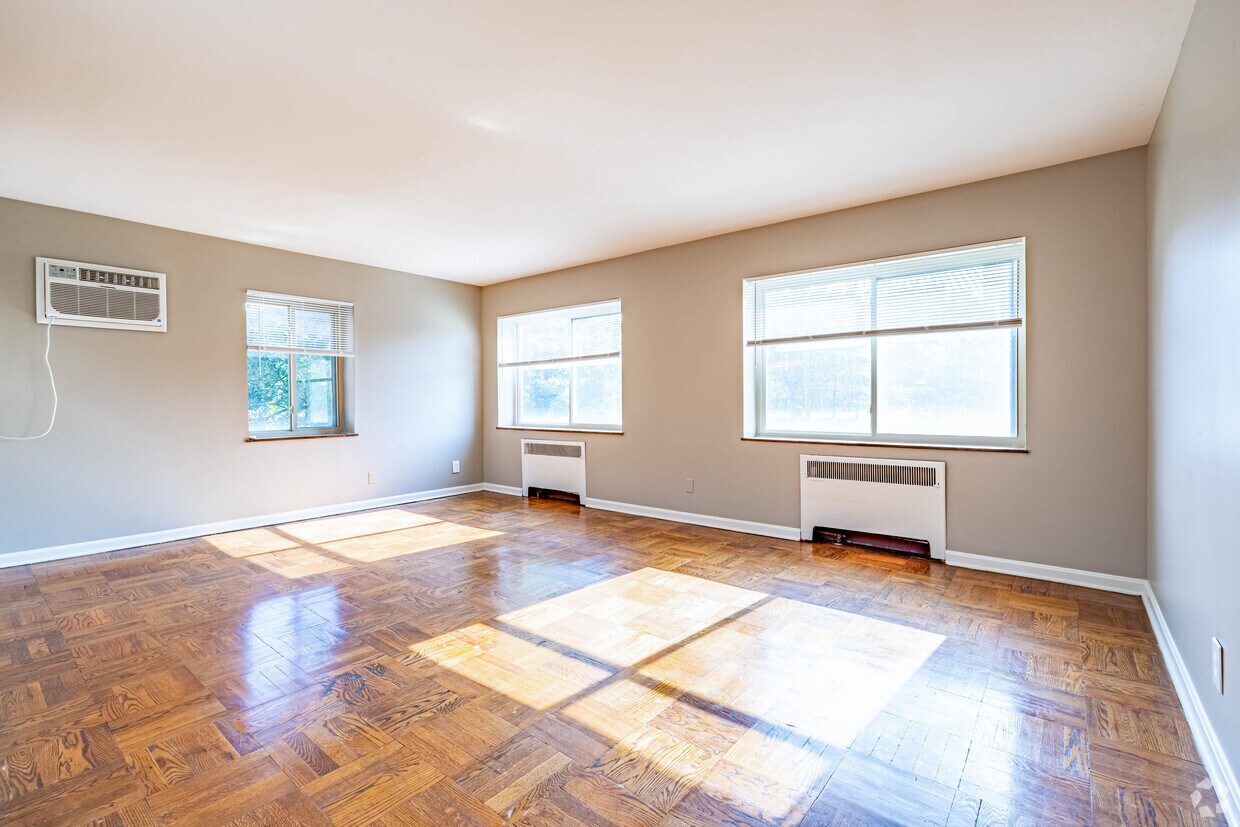 2 habitaciones, 1 baño - 850 pies cuadrados - Sala de estar - Edenview