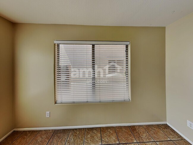 Foto del edificio - 8409 S 50th Ln