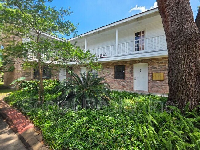 Foto del edificio - 4615 Iberville St
